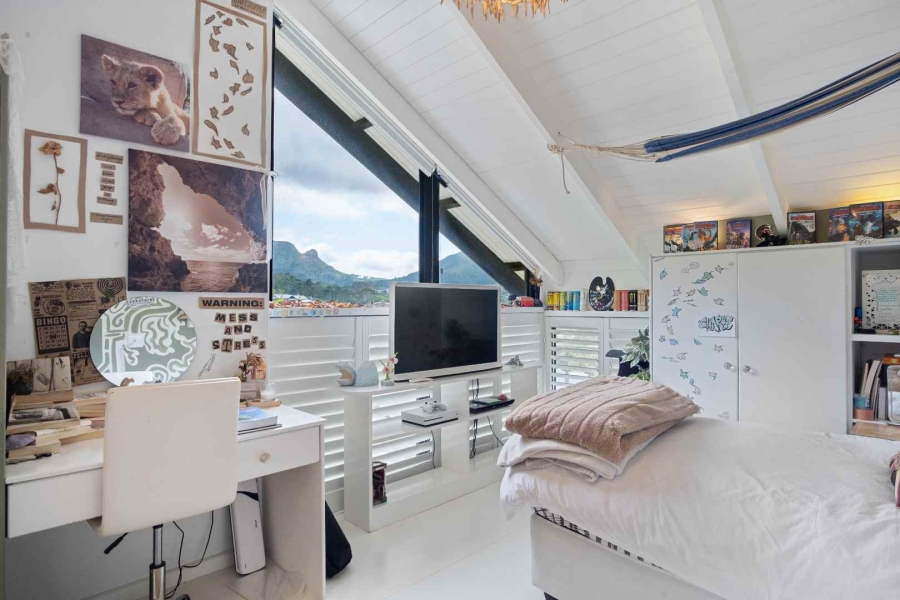 6 Bedroom Property for Sale in Kenrock Country Estate Western Cape